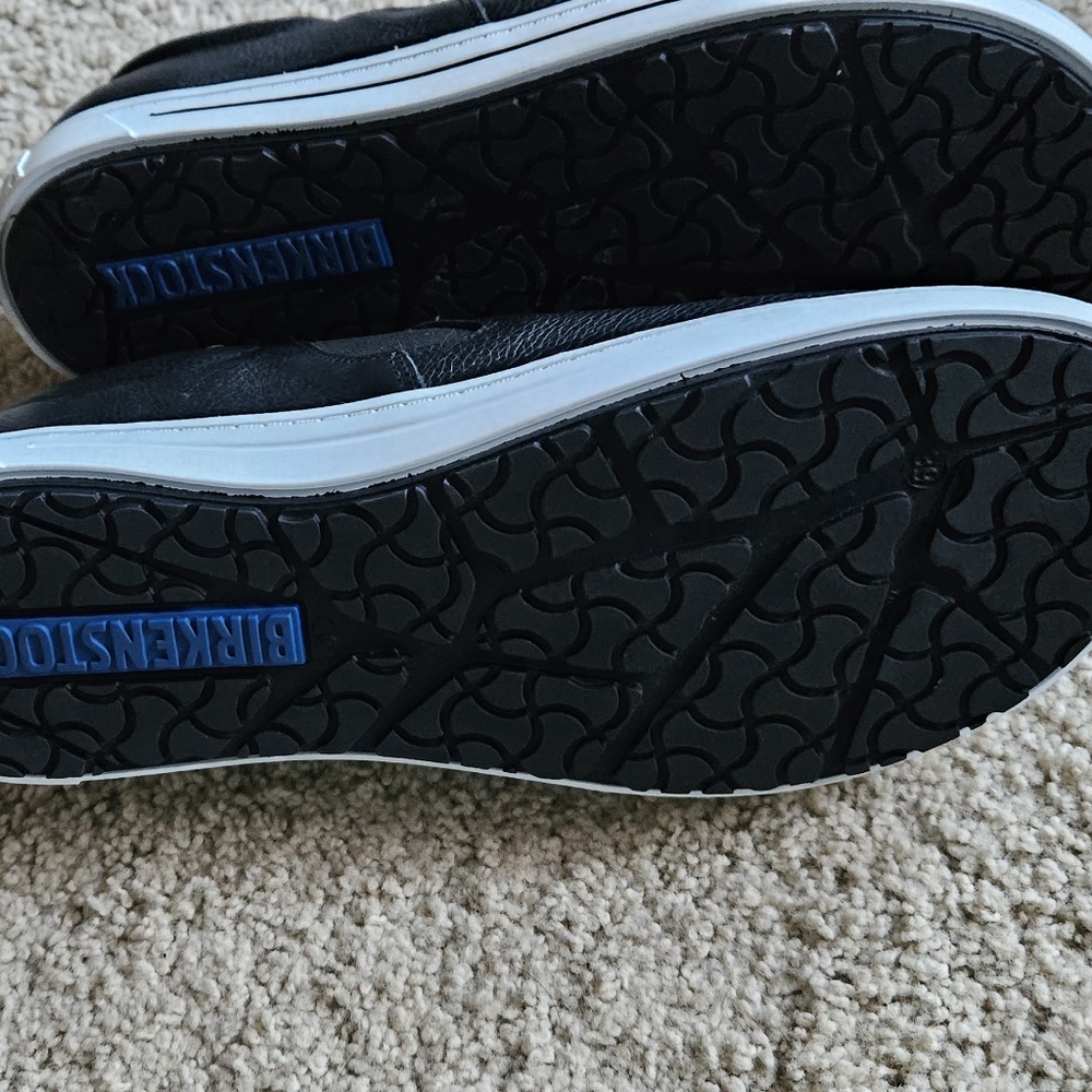 Shoes - Picture 4 of 4
